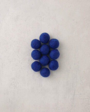 Felt bead - 18 mm -  per 10 pieces -  royal blue