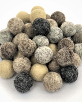Felt bead - 18 mm -  Assorted Set - 10 pieces in 5 colours - Natural Colours