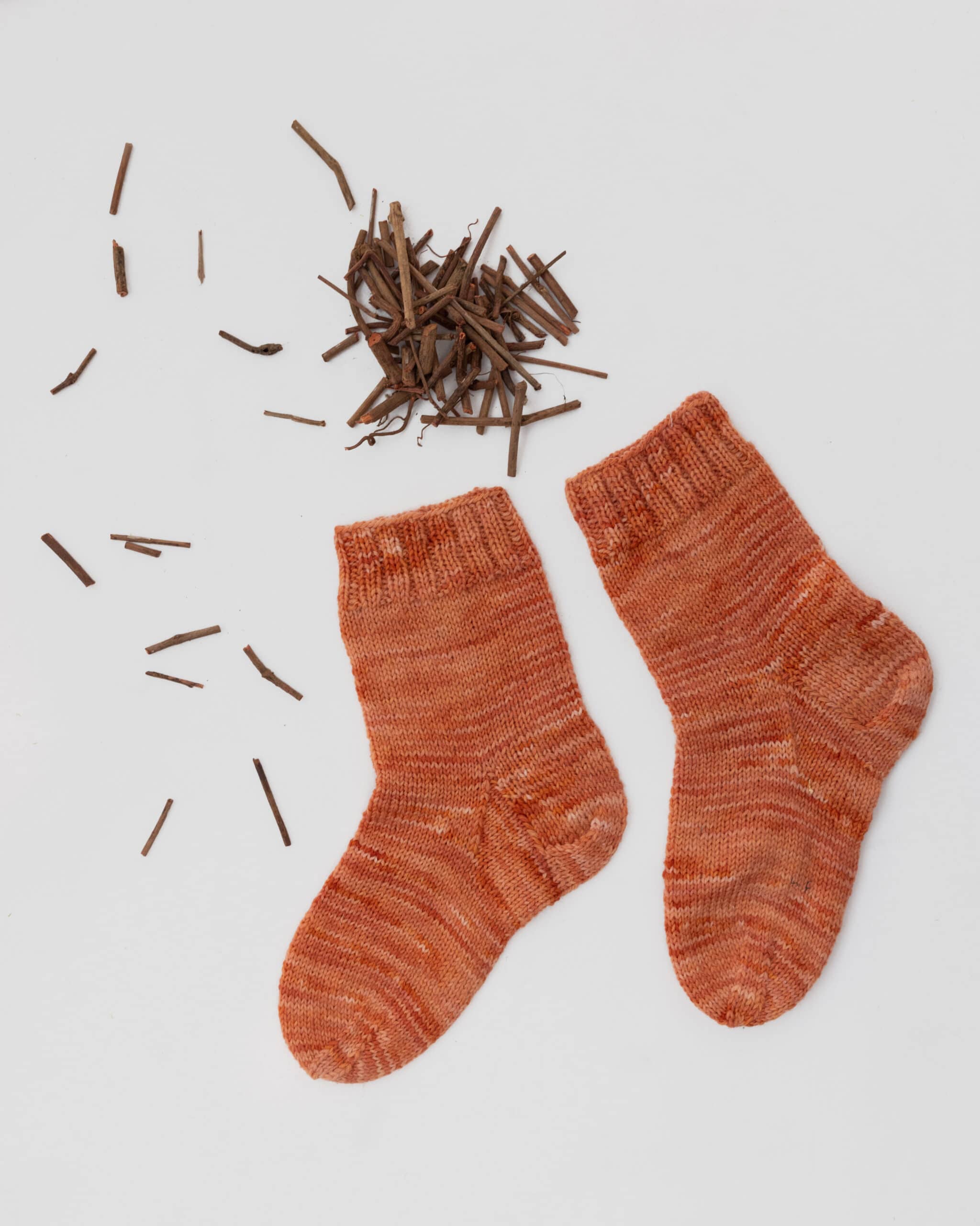 Oogst - Verf je eigen 'Sokken'Wol maakpakket - Meekrap