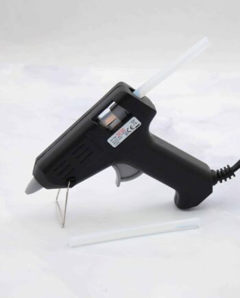 Glue gun with 2 glue sticks